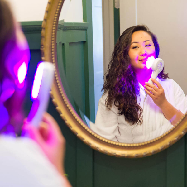 Using LED Therapy Device in Mirror