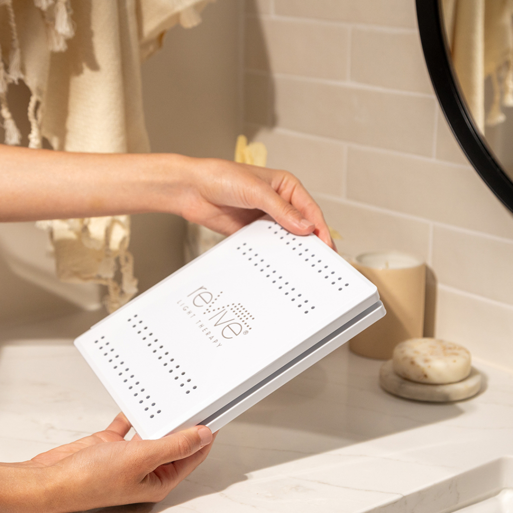 Lux Collection reVive Light Therapy™ AntiAging & Acne