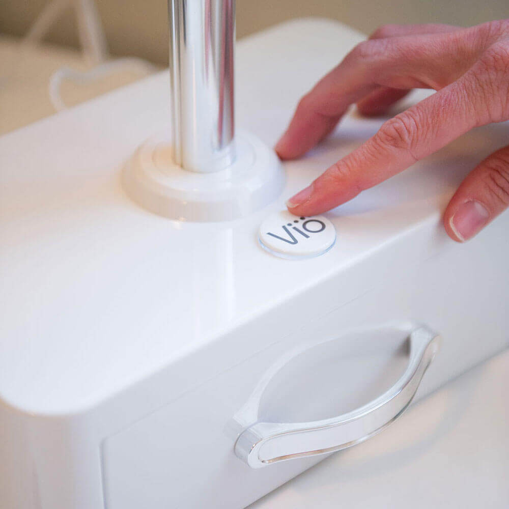 Vio-BeautyMirror-turn-on