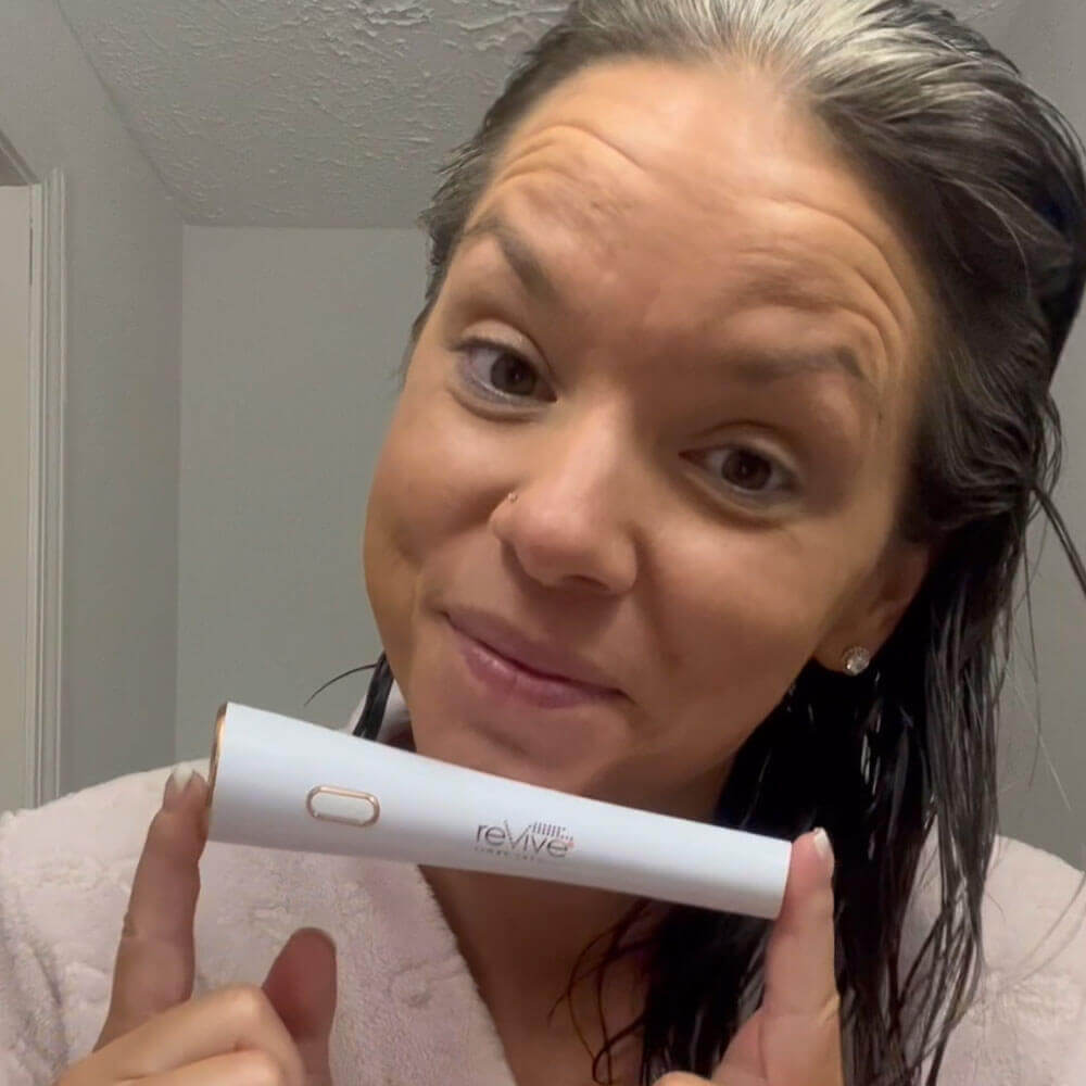 video of woman unboxing and showing how to use the Lux Collection Glo device video of woman unboxing and showing how to use the Lux Collection Glo device